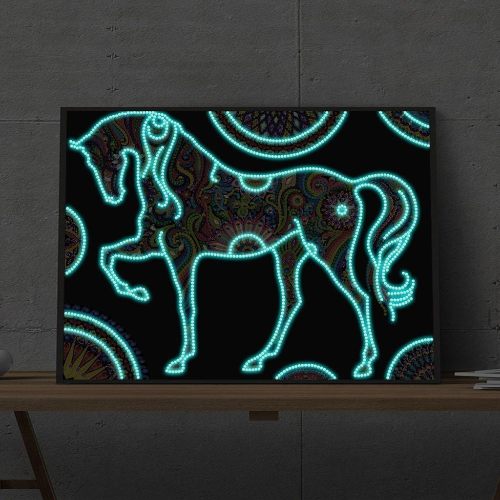 Häst | Självlysande 30x40cm Diamantmålning | Eget foto diamantmålnings | Diamond painting | Fyndiq | Sverige